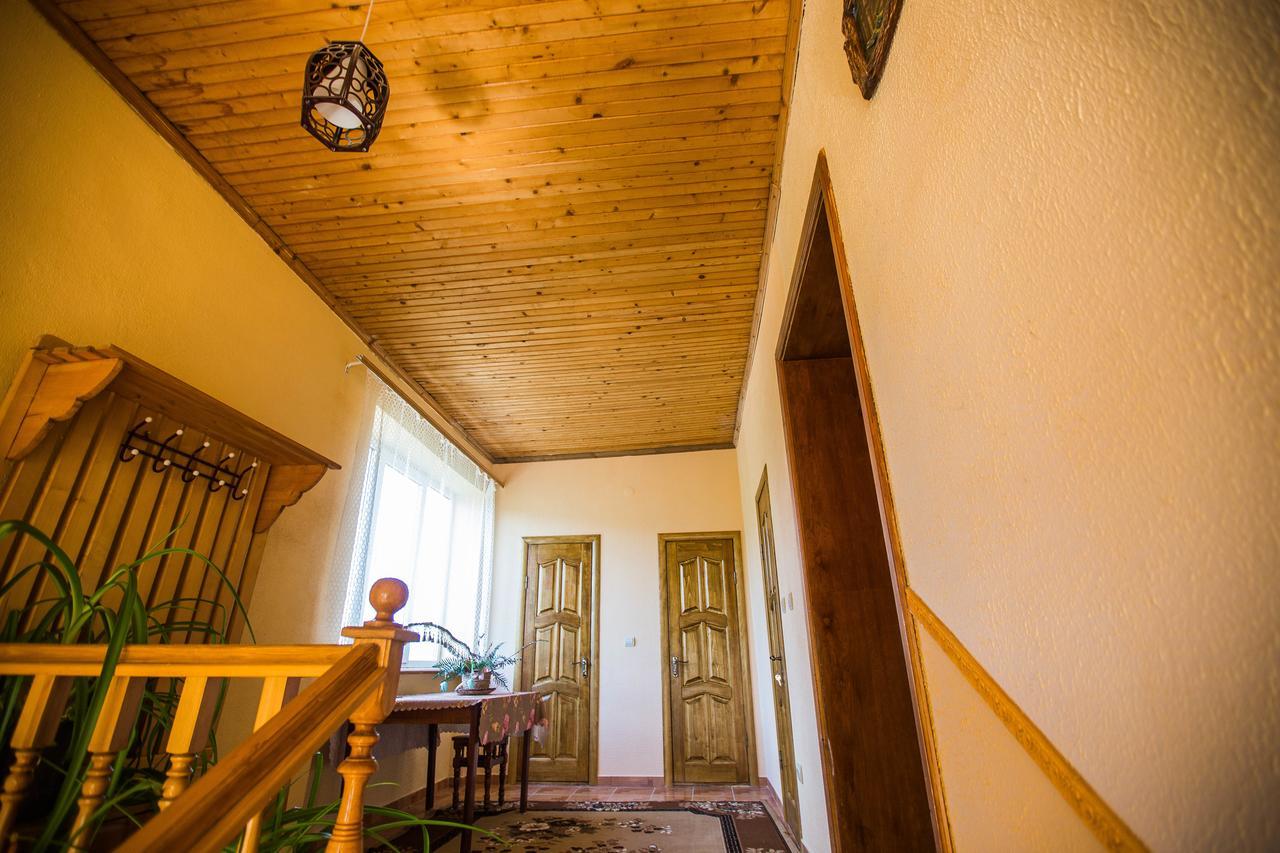 Guest House In Drachino Svaljava Exteriér fotografie